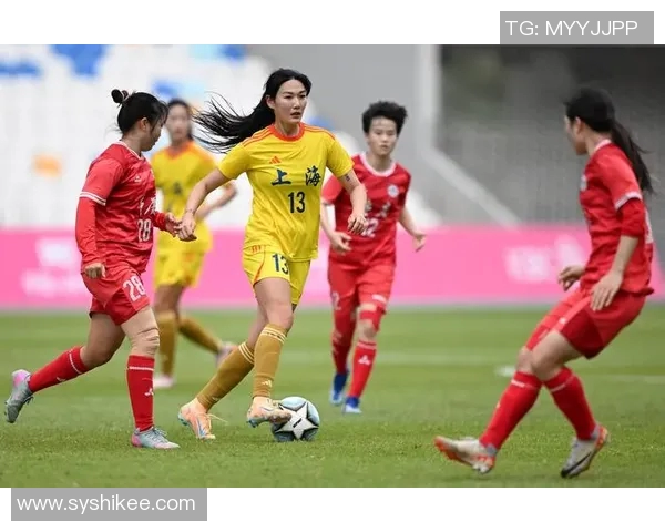 赛后分析：上海足球队与重庆足球队球员个人能力对比与表现评估